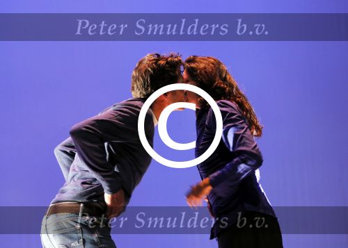 Amsterdam 5 september 2011
Presentatie when Harry met Sally in de meervaart met Isa Hoes Daniel Boissevain Sytske v d Ster Ad Knippels Margreet Boersbroek en Rein Hofman.
Peter Smulders bv