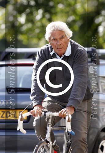 Amsterdam 30 augustus 2011
Jan Stekelenburg op de fiets in Amsterdam.
Peter Smulders bv