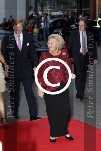Amsterdam 13 september 2011
Voorstelling in het muziektheater met daarbij aanwezig Maxima Koningin Beatrix en Prins Willem Alexander.
Peter Smulders bv