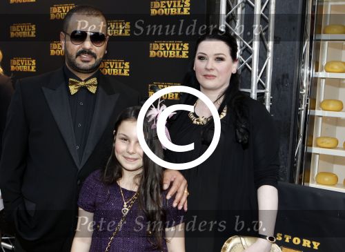 Amsterdam 5 september 2011
Premiere double trouble in tuschinski. Latif Yahia met vrouw en dochter
Peter Smulders bv
