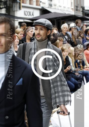 Amsterdam 4 september 2011
Grazia PC Catwalk op de pc hooftstraat. Lesley Kooman
Peter Smulders bv