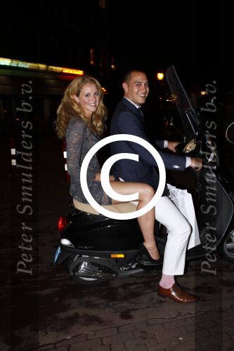 Amsterdam 23 augustus 2011
Presentatie nieuwe Samsung Tab bij little Buddha. Liza Sips met vriend op vespa scooter
Peter Smulders bv
