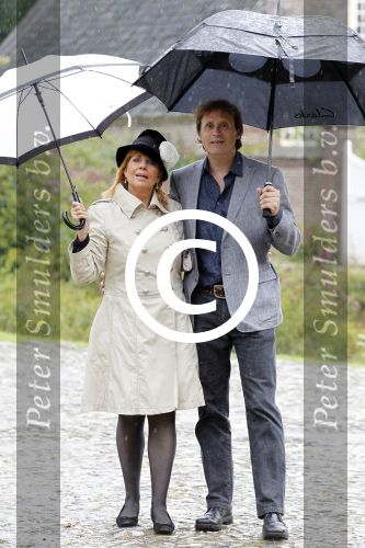 Loenen 27 augustus 2011
Trouwen van Thierry Duval en Belinda Meuldijk in kasteel ter Horst. Zoon Robert en Joshi zijn er natuurlijk bij. Maarten Peters en Margriet Eshuijs
Peter Smulders bv