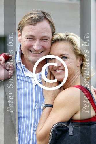 Amsterdam 3 september 2011
Mariska v Kolck met haar vriend Edgar Peer waar ze een nmooie ring van heeft gekregen.
Peter Smulders bv