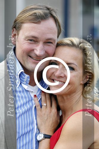 Amsterdam 3 september 2011
Mariska v Kolck met haar vriend Edgar Peer waar ze een nmooie ring van heeft gekregen.
Peter Smulders bv