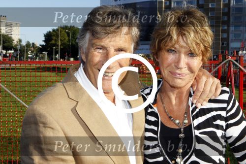 Amsterdam 15 augustus 2011
Premiere circus Renz in Amsterdam. Martin Gaus met kleinzoon en vrouw
Peter Smulders bv