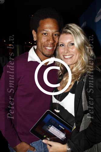 Amsterdam 23 augustus 2011
Presentatie nieuwe Samsung Tab bij little Buddha. Maud met vriend
Peter Smulders bv