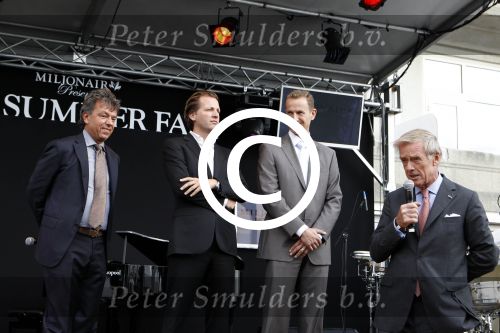 Noordwijk 26 augustus 2011
Opening en VIP avond miljonair summerfair in huis ter Duin. Ben Droste Harry v Hulten Michiel Mol en Yves Gijraths
Peter Smulders bv