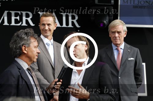 Noordwijk 26 augustus 2011
Opening en VIP avond miljonair summerfair in huis ter Duin. Ben Droste Harry v Hulten Michiel Mol en Yves Gijraths
Peter Smulders bv