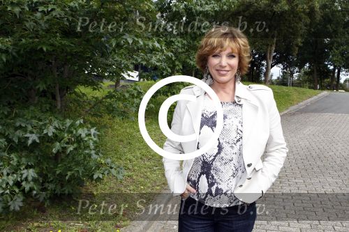 Hilversum 1 september 2011
Najaarspresentatie van de publieke omroep op het mediapark. Myrna Goossen
Peter Smulders bv