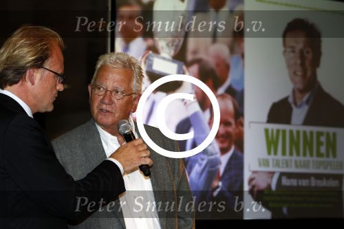 Utrecht 12 september 2011
Presentatie boek Hans v Breukelen in stadion Galgenwaard. Nol de Ruiter
Peter Smulders bv