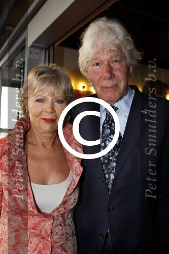 Valkenburg 31 augustus 2011
Premiere Soldaat van Oranje op vliegbasis Valkenburg. p[aul v Vliet met zijn vrouw
Peter Smulders bv