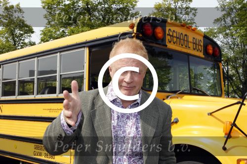 Amsterdam 2 september 2011
Presentatie tv station Peter Jan Rens. Hij gaat oa uitzenden vanuit een amerikaanse schoolbus.
Peter Smulders bv
