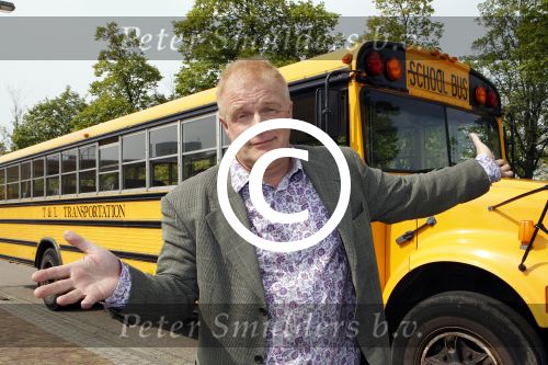 Amsterdam 2 september 2011
Presentatie tv station Peter Jan Rens. Hij gaat oa uitzenden vanuit een amerikaanse schoolbus.
Peter Smulders bv