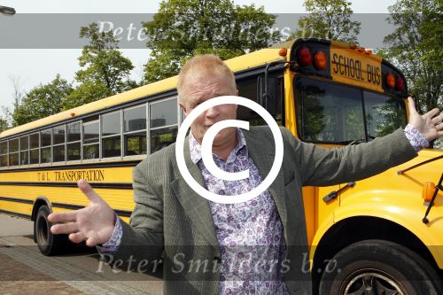 Amsterdam 2 september 2011
Presentatie tv station Peter Jan Rens. Hij gaat oa uitzenden vanuit een amerikaanse schoolbus.
Peter Smulders bv