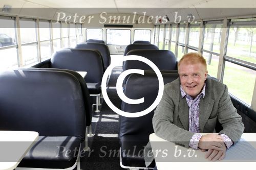 Amsterdam 2 september 2011
Presentatie tv station Peter Jan Rens. Hij gaat oa uitzenden vanuit een amerikaanse schoolbus.
Peter Smulders bv