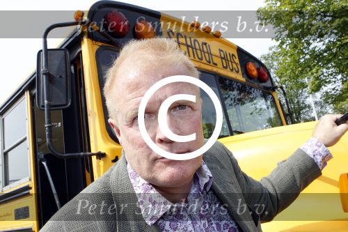 Amsterdam 2 september 2011
Presentatie tv station Peter Jan Rens. Hij gaat oa uitzenden vanuit een amerikaanse schoolbus.
Peter Smulders bv