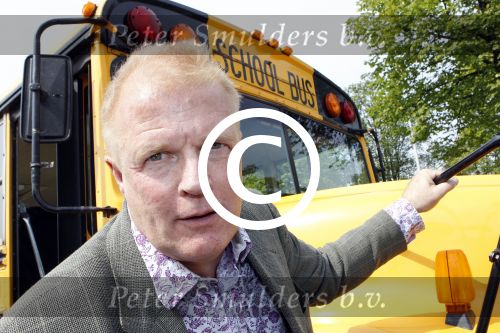 Amsterdam 2 september 2011
Presentatie tv station Peter Jan Rens. Hij gaat oa uitzenden vanuit een amerikaanse schoolbus.
Peter Smulders bv