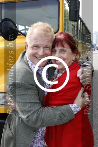 Amsterdam 2 september 2011
Presentatie tv station Peter Jan Rens. Hij gaat oa uitzenden vanuit een amerikaanse schoolbus. Peter Jan Rens met zijn vrouw
Peter Smulders bv