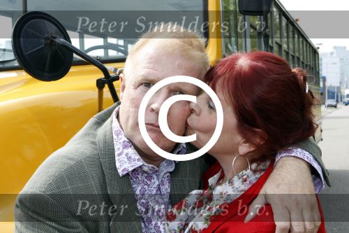 Amsterdam 2 september 2011
Presentatie tv station Peter Jan Rens. Hij gaat oa uitzenden vanuit een amerikaanse schoolbus. Peter Jan Rens met zijn vrouw
Peter Smulders bv