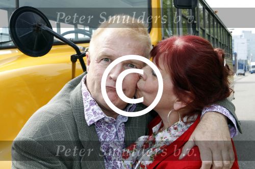 Amsterdam 2 september 2011
Presentatie tv station Peter Jan Rens. Hij gaat oa uitzenden vanuit een amerikaanse schoolbus. Peter Jan Rens met zijn vrouw
Peter Smulders bv
