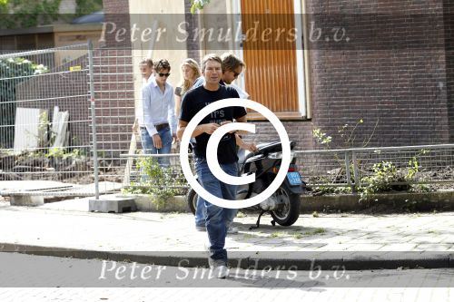 Amsterdam 10 september 2011
Piet Boon op bezoek bij de zwangere Nicolette v Dam en haar vriend Bas Smit. Nicolette en Bas hebben een nieuw huis gekocht en piet gaat ze helpen met de verbouwing. Ook de vader van Bas was erbij.
Peter Smulders bv