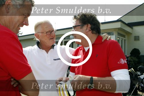 Hilversum 3 september 2011
KLM open golf charity tournooi ten bate van WNF op de Hilversumse Golfbaan. Pieter v Vollenhoven met Willem v Hanegem
Peter Smulders bv