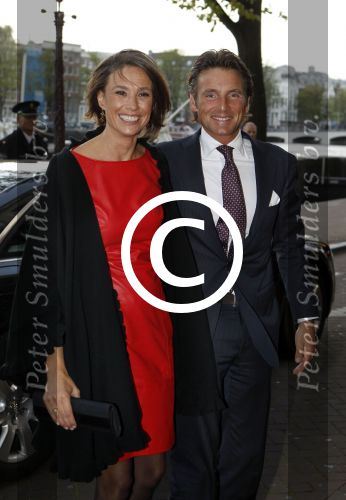 Amsterdam 12 september 2011
Voorstelling rode kruis in carre met aanwezig Prinses Margriet Pieter v Vollenhoven Prins Maurits Prinses Marilene Prins Bernhard jr Prinses Annette Prins Floris en prinses Aimee.
Peter Smulders bv