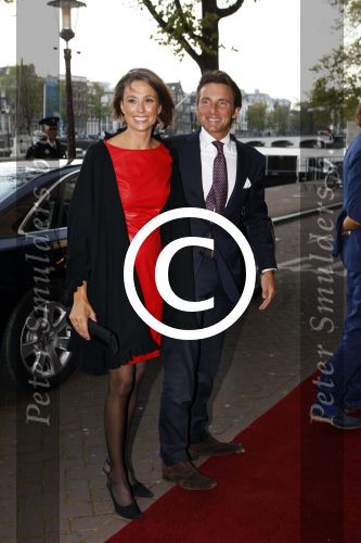 Amsterdam 12 september 2011
Voorstelling rode kruis in carre met aanwezig Prinses Margriet Pieter v Vollenhoven Prins Maurits Prinses Marilene Prins Bernhard jr Prinses Annette Prins Floris en prinses Aimee.
Peter Smulders bv