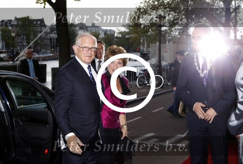 Amsterdam 12 september 2011
Voorstelling rode kruis in carre met aanwezig Prinses Margriet Pieter v Vollenhoven Prins Maurits Prinses Marilene Prins Bernhard jr Prinses Annette Prins Floris en prinses Aimee.
Peter Smulders bv