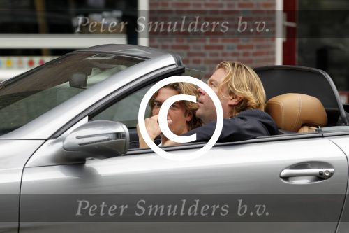 Amsterdam 4 september 2011
Robert Jensen met (een) vriend in zijn mercedes cabrio.
Peter Smulders bv
