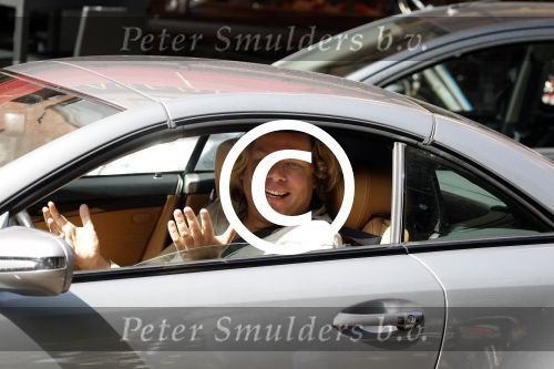 Amsterdam 17 augustus 2011
Robert jensen doet boodschappen met zijn mercedes cabrio.
Peter Smulders bv