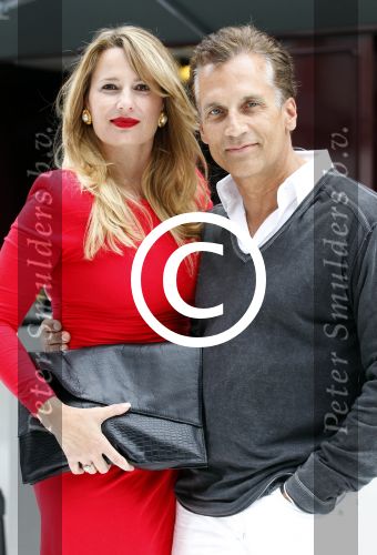 Amsterdam 4 september 2011
Grazia PC Catwalk op de pc hooftstraat. Robert en Claudia Schoemacher kijken naar modeshow met hun dochter Olivia
Peter Smulders bv