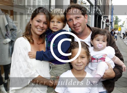 Amsterdam 4 september 2011
Grazia PC Catwalk op de pc hooftstraat. Robert leroy met vrouw Sacha en kinderen
Peter Smulders bv