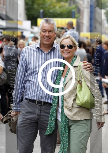 Amsterdam 4 september 2011
Grazia PC Catwalk op de pc hooftstraat. Roelof Luinge met vrouw
Peter Smulders bv