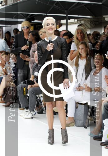Amsterdam 4 september 2011
Grazia PC Catwalk op de pc hooftstraat. Stacey Rookhuizen
Peter Smulders bv
