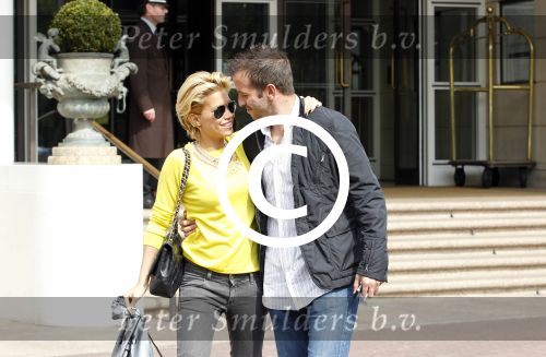Amsterdam 2 september 2011
Rafael v d Vaart en Sylvie v d Vaart na lunch bij hilton hotel.
Peter Smulders bv