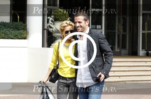 Amsterdam 2 september 2011
Rafael v d Vaart en Sylvie v d Vaart na lunch bij hilton hotel.
Peter Smulders bv