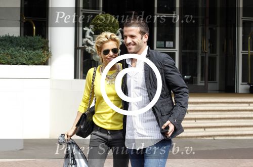 Amsterdam 2 september 2011
Rafael v d Vaart en Sylvie v d Vaart na lunch bij hilton hotel.
Peter Smulders bv