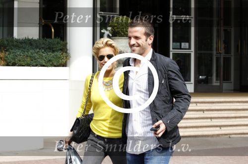 Amsterdam 2 september 2011
Rafael v d Vaart en Sylvie v d Vaart na lunch bij hilton hotel.
Peter Smulders bv