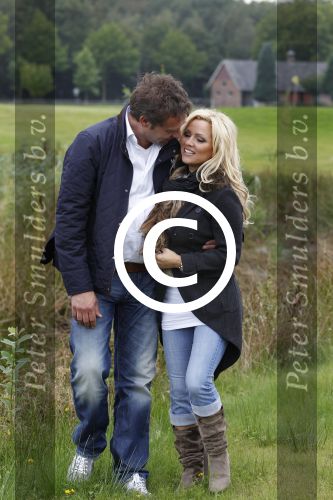 Dongen, 31 Augustus 2011
De Diva\'s met het upgraden van het clubhuis van golfclub Vossenhole
Tatjana met haar vriend Peter Mijnen
Foto Peter Smulders