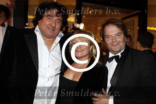 Amsterdam 7 september 2011
Premiere de President in Tuschinski. Victor Low met vrouw en San Fu Maltha
Peter Smulders bv