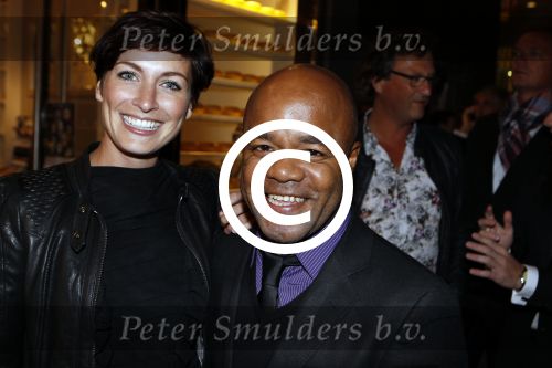 Amsterdam 7 september 2011
Premiere de President in Tuschinski. Vivienne v d Assem en Chris Silos
Peter Smulders bv