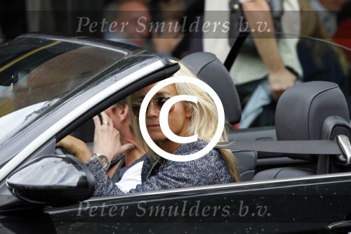 Amsterdam 23 augustus 2011
Wendy v Dijk in bmw cabrio op de pc hooftstraat.
Peter Smulders bv