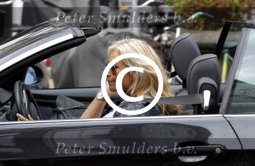 Amsterdam 23 augustus 2011
Wendy v Dijk in bmw cabrio op de pc hooftstraat.
Peter Smulders bv