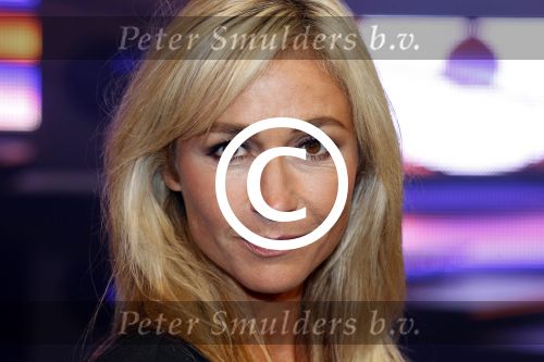 Hilversum 24 augustus 2011
Najaarspresentatie RTL in studio 24 op het mediapark. Wendy v Dijk met nieuwe armaband waar foto\'s van kinderen in zitten
Peter Smulders bv