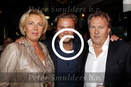 Amsterdam 13 september 2011
Presentatie cd Wesly Bronkhorst bij players in Amsterdam. Wesly met ouders broer en vriendin
Peter Smulders bv
