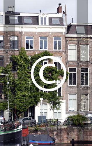 Amsterdam 8 september 2011
Wilbert Gieske doet boodschappen op de fiets en rijdt daarna naar zijn huis aan de amstel.
Peter Smulders bv
