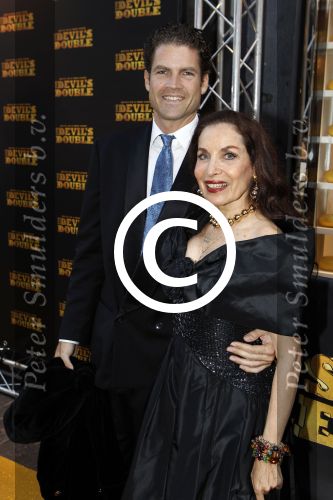 Amsterdam 5 september 2011
Premiere double trouble in tuschinski. yonina met zoon Anthonie Koppers
Peter Smulders bv