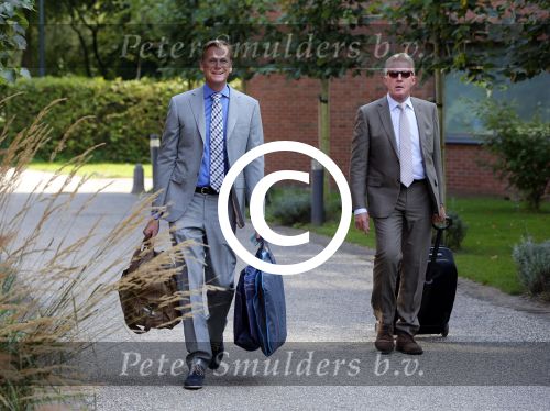 Breukelen 10 september 2012
Joop van de Ende krijgt ere doctoraat op universiteit Neyerode. Aanwezig zijn zijn vrouw Janine en kinderen Iris en Vincent. Andre v Duin met Martin
Peter Smulders bv